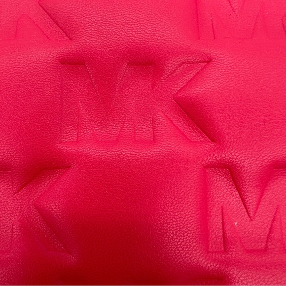 Michael Kors XL Logo Textured/Cushioned Clutch Wristlet Red Deep Pink NWT - Picture 5 of 11
